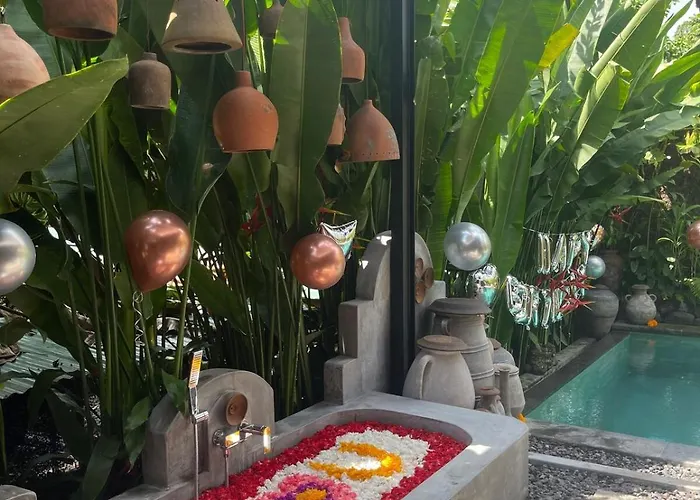 Pabuanvilla, Private, Etnik & Impressive Honeymoon *