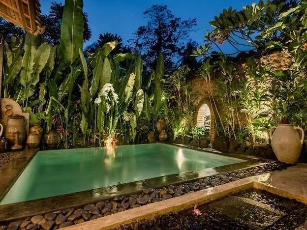 Pabuanvilla, Private, Etnik&impressive Honeymoon Villa *